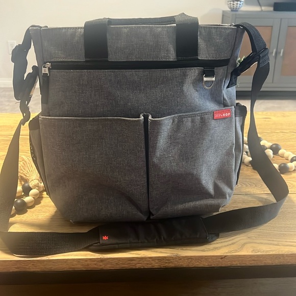 Skip Hop Duo Signature Diaper Bag - Grey - Picture 8 of 9